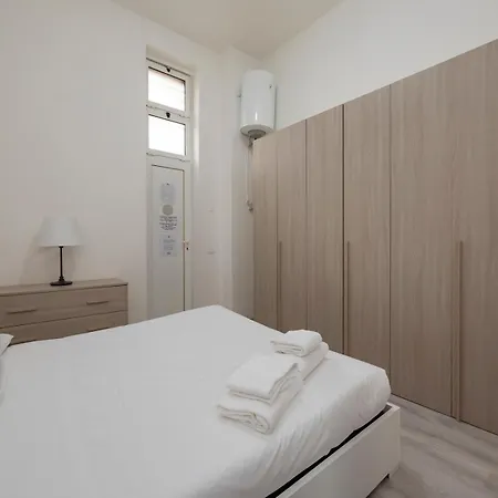 I Host - Breno 1 Appartement Milaan